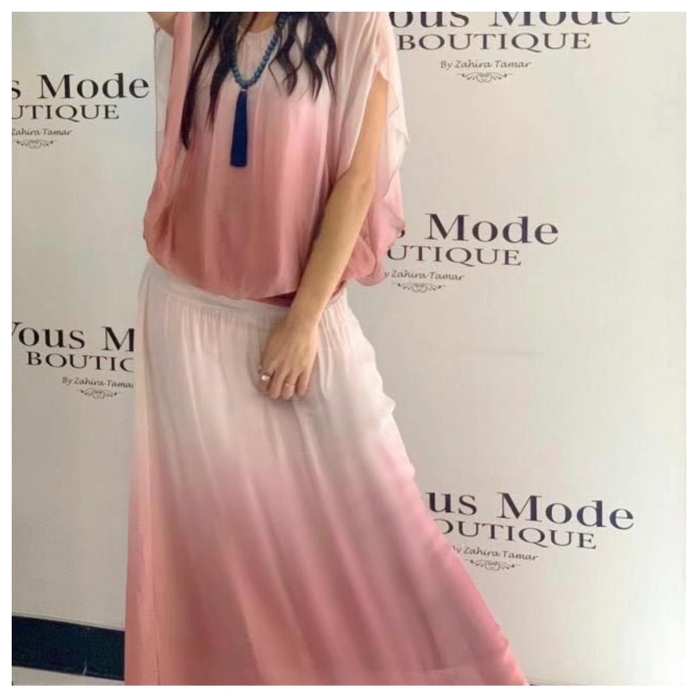 Made In Italy ๐ฎ๐น 2 Piece Silk Top and Skirt Set - Picture 3 of 3